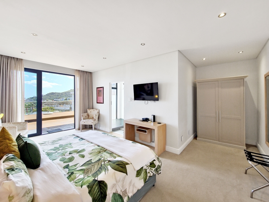 To Let 7 Bedroom Property for Rent in Camps Bay Western Cape